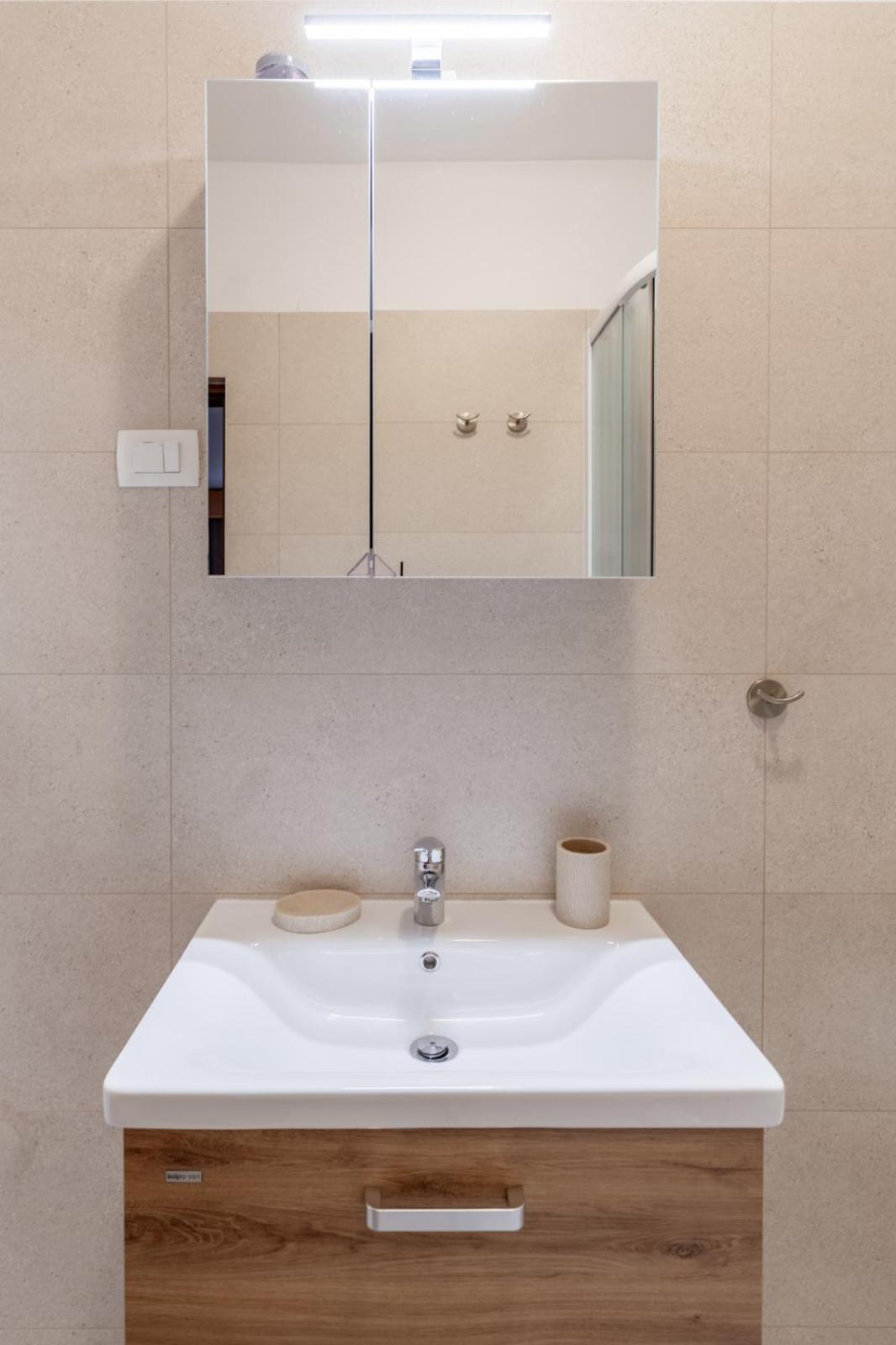Sunny Apartment Valbandon Fažana Δωμάτιο φωτογραφία
